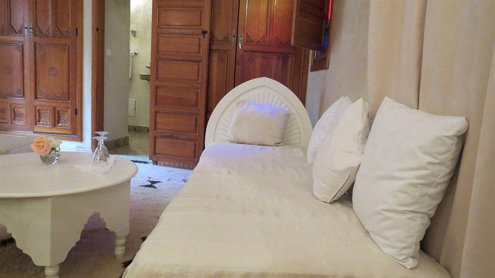 Riad Awinati Location Privatisee ,Piscine Chauffee , Beau Rooftop Marrakesz Zewnętrze zdjęcie