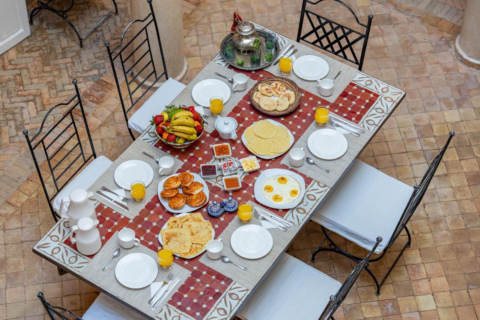 Riad Awinati Location Privatisee ,Piscine Chauffee , Beau Rooftop Marrakesz Zewnętrze zdjęcie