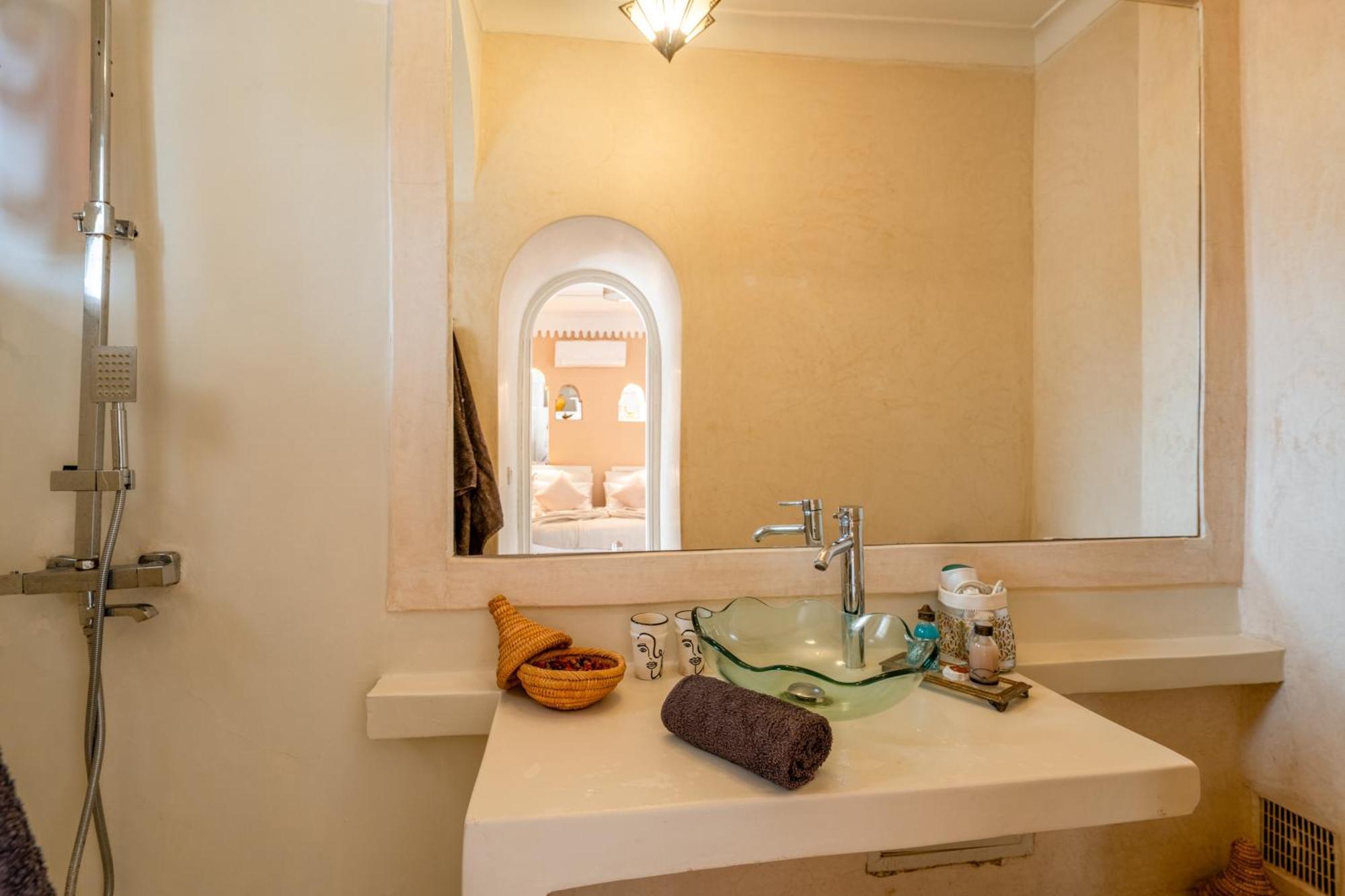 Riad Awinati Location Privatisee ,Piscine Chauffee , Beau Rooftop Marrakesz Zewnętrze zdjęcie