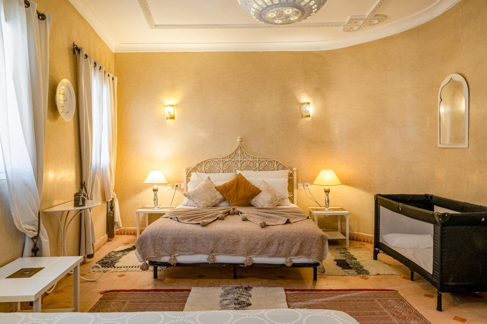 Riad Awinati Location Privatisee ,Piscine Chauffee , Beau Rooftop Marrakesz Zewnętrze zdjęcie
