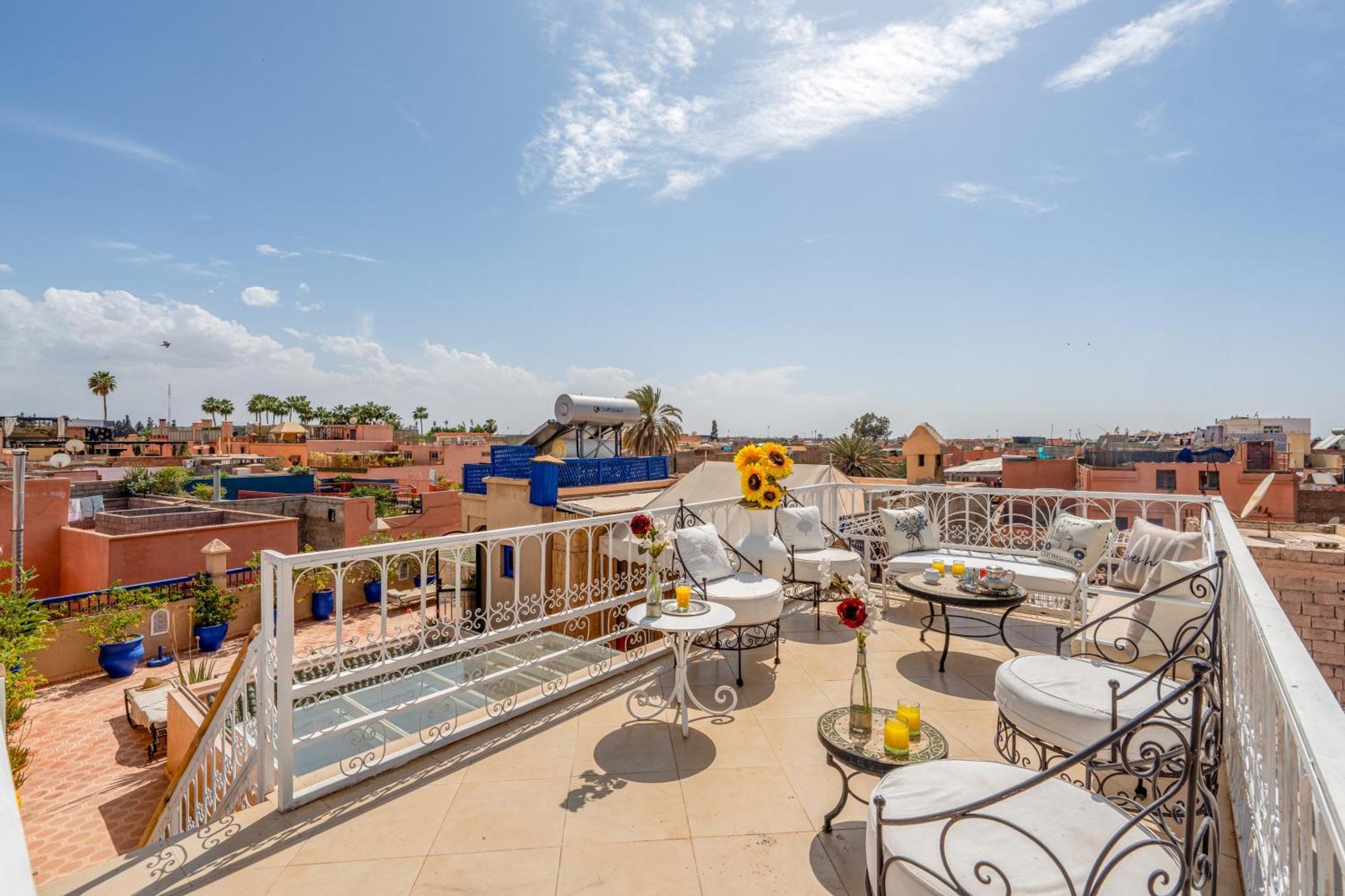 Riad Awinati Location Privatisee ,Piscine Chauffee , Beau Rooftop Marrakesz Zewnętrze zdjęcie